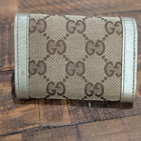 Gucci GG Canvas Key Case - Picture 4 of 9